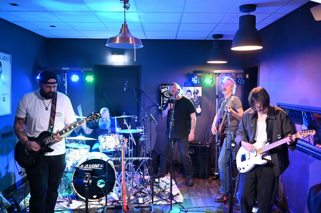 ../Images/10 jaar Ro's Barbershop 230.jpg